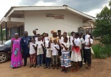 12 Orphelins pourront être scolarisés